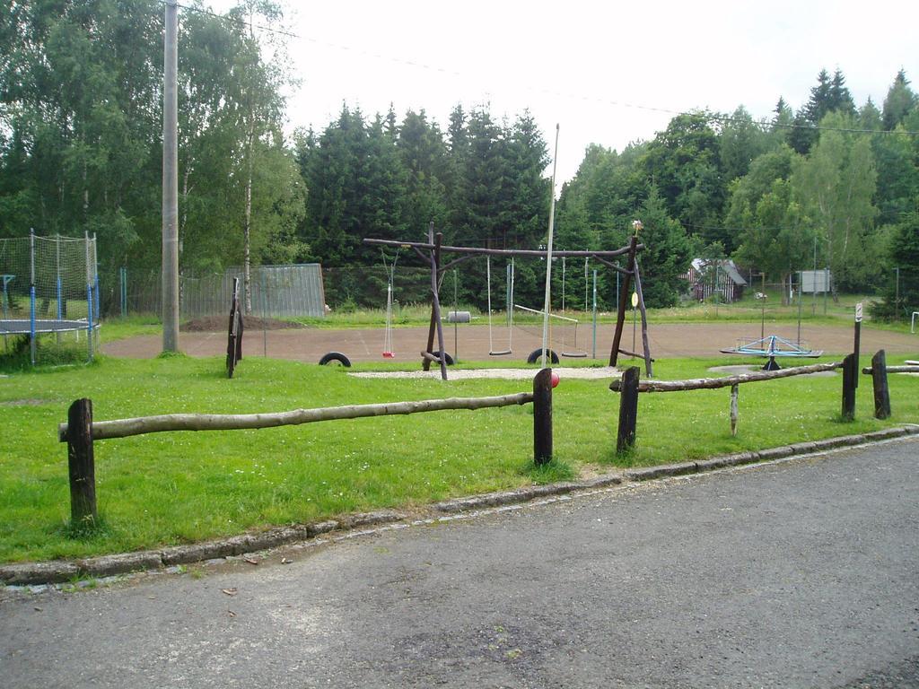 Maxov 3*